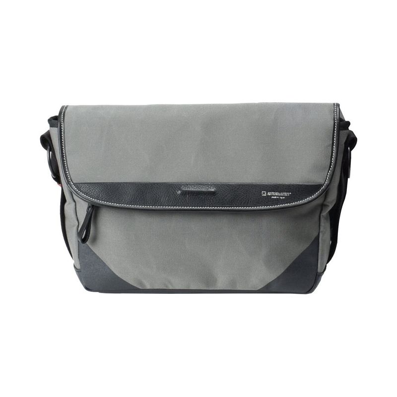 Artisan & Artist ACAM-9000 New Camera Bag (Flap Type)